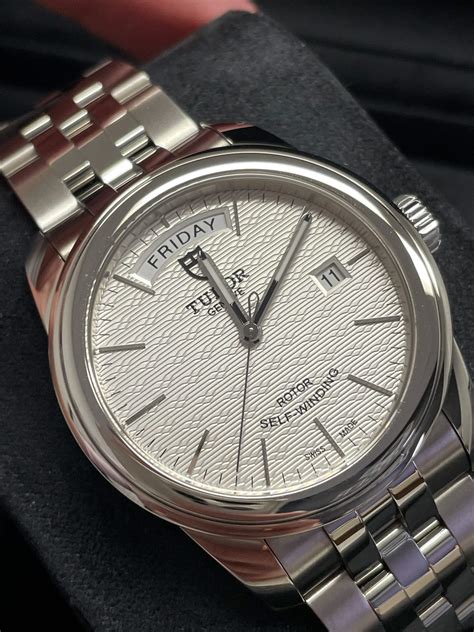 tudor glamour day date